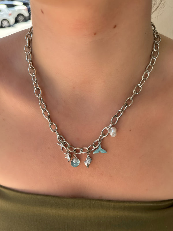 K160 Deniz Temalı Charm Silver Zincir Kolye – Yaz Stiline Eğlenceli Dokunuş